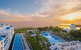 Rubi Platinum Spa Resort&Suites